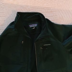 EUC Patagonia black shell size xlarge